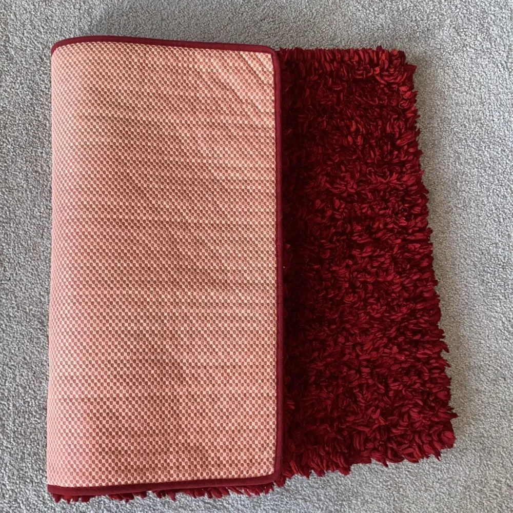 Red Tufted Bath Mat!